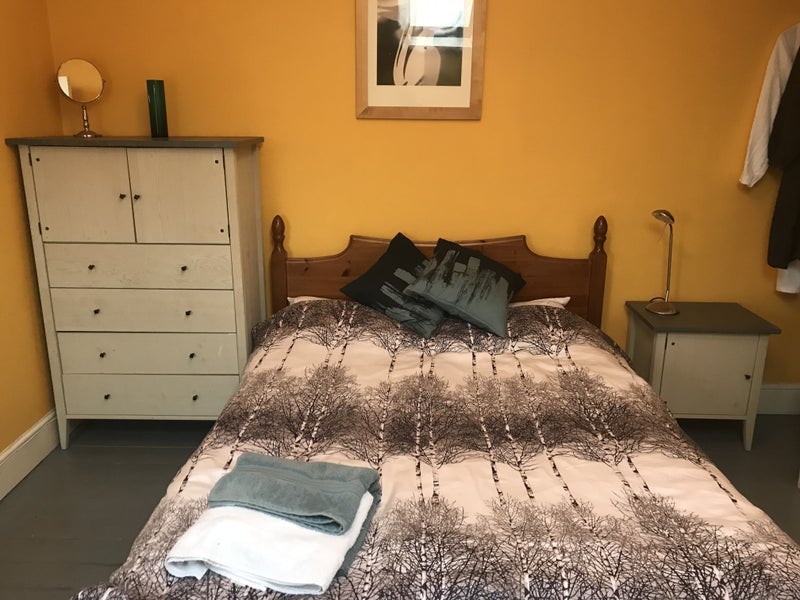 Room Moreton Avenue in Trafford