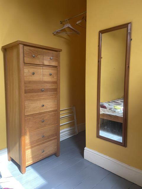 Room Moreton Avenue in Trafford