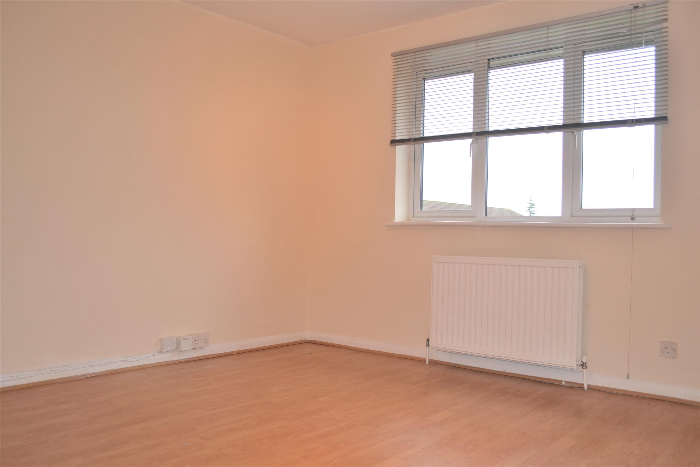 Flat Hexham Road in Greater London