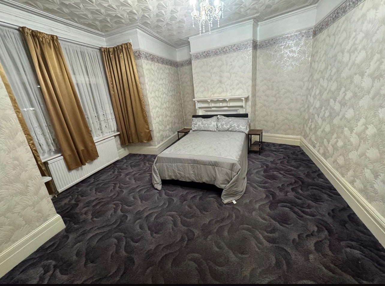 Room Radley Road in Greater London
