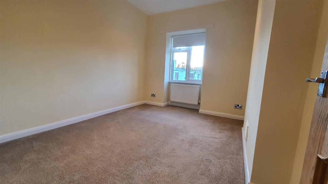 Flat Edward Grove in Greater London