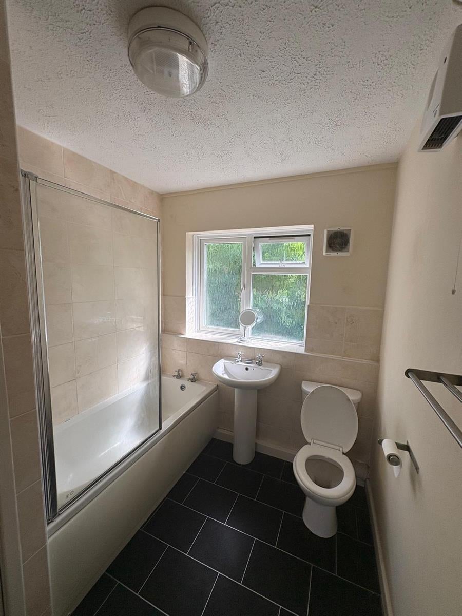 Flat Fawdry Close in Birmingham