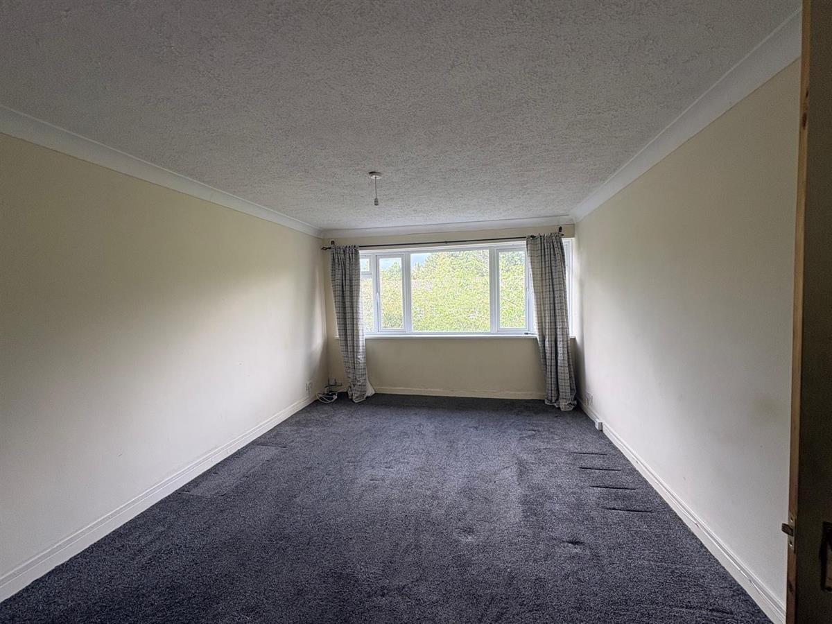 Flat Fawdry Close in Birmingham