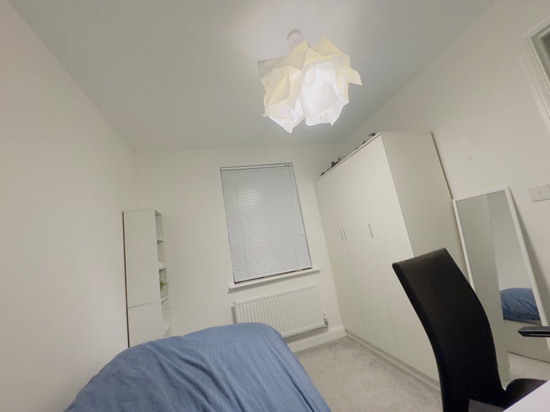 Room Hillcrest Road in Nuneaton and Bedworth