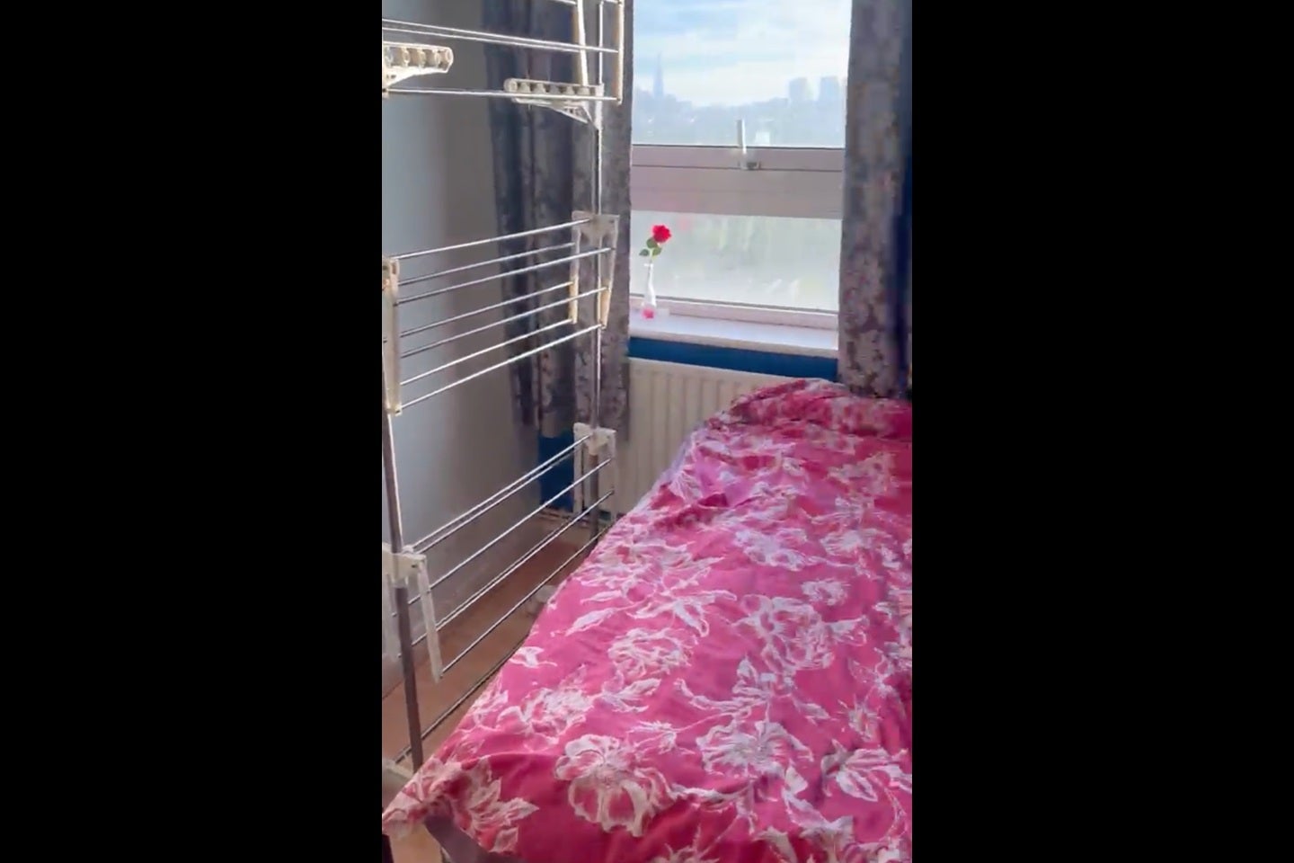 Room Ropery Street in Greater London