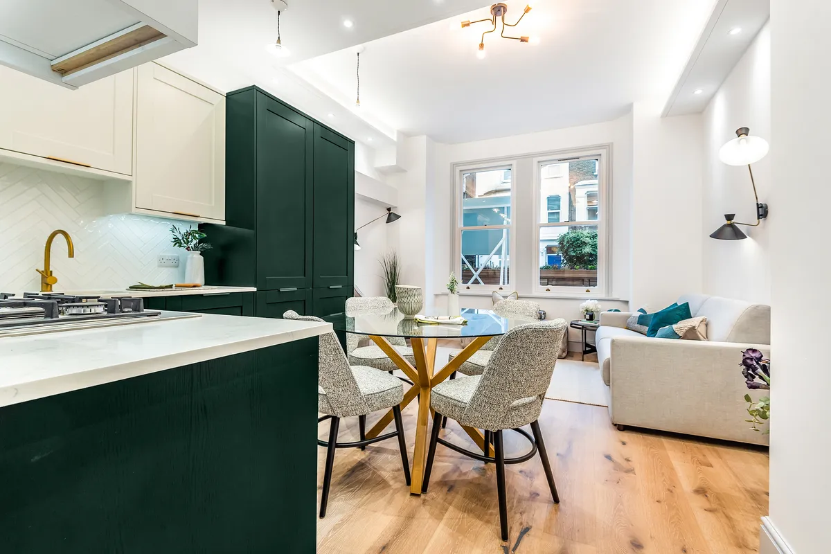 House Frithville Gardens in Greater London