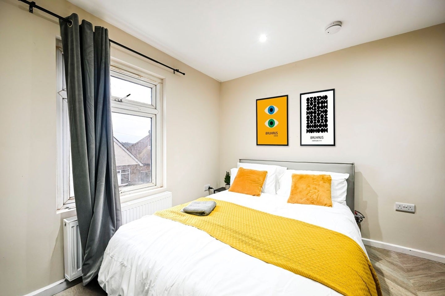 Room Gordon Road in Tunbridge Wells
