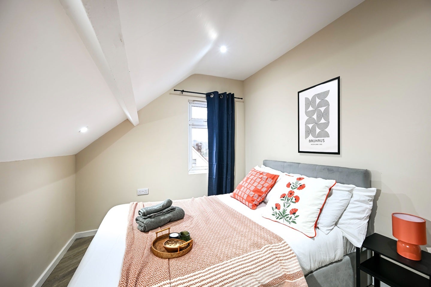 Room Gordon Road in Tunbridge Wells