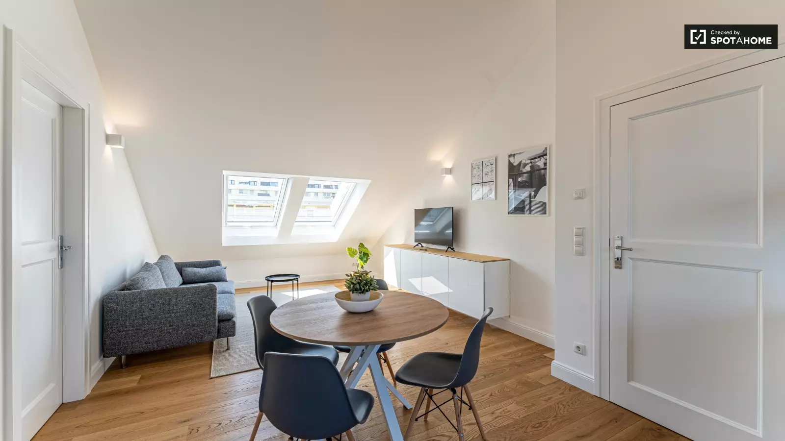 Wohnung Pohlstraße in Berlin