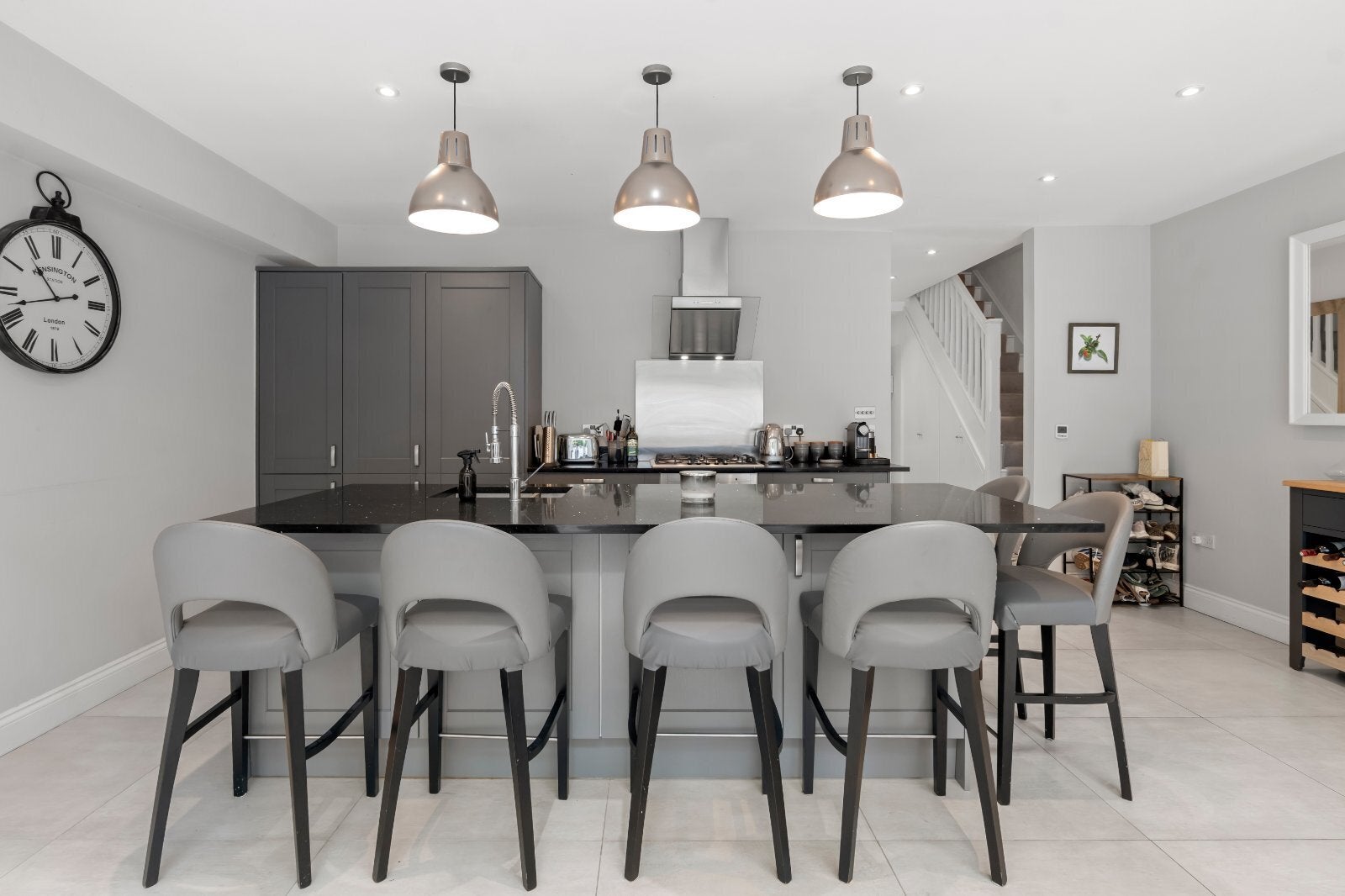 Flat Philbeach Gardens in Greater London