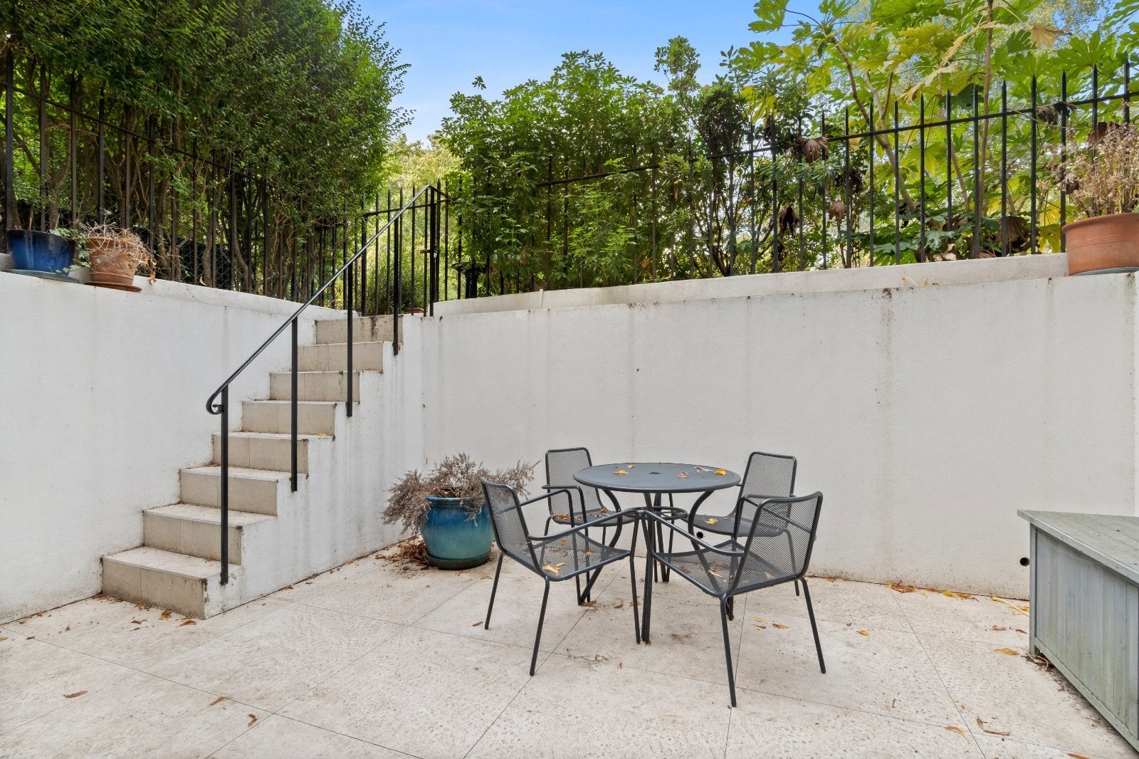 Flat Philbeach Gardens in Greater London