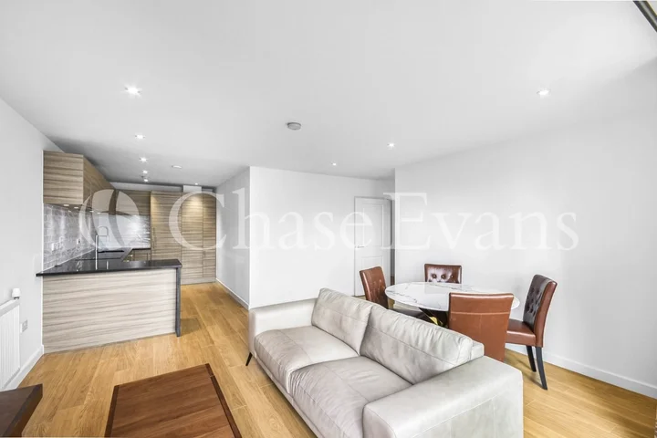 Flat Upper North Street in Greater London