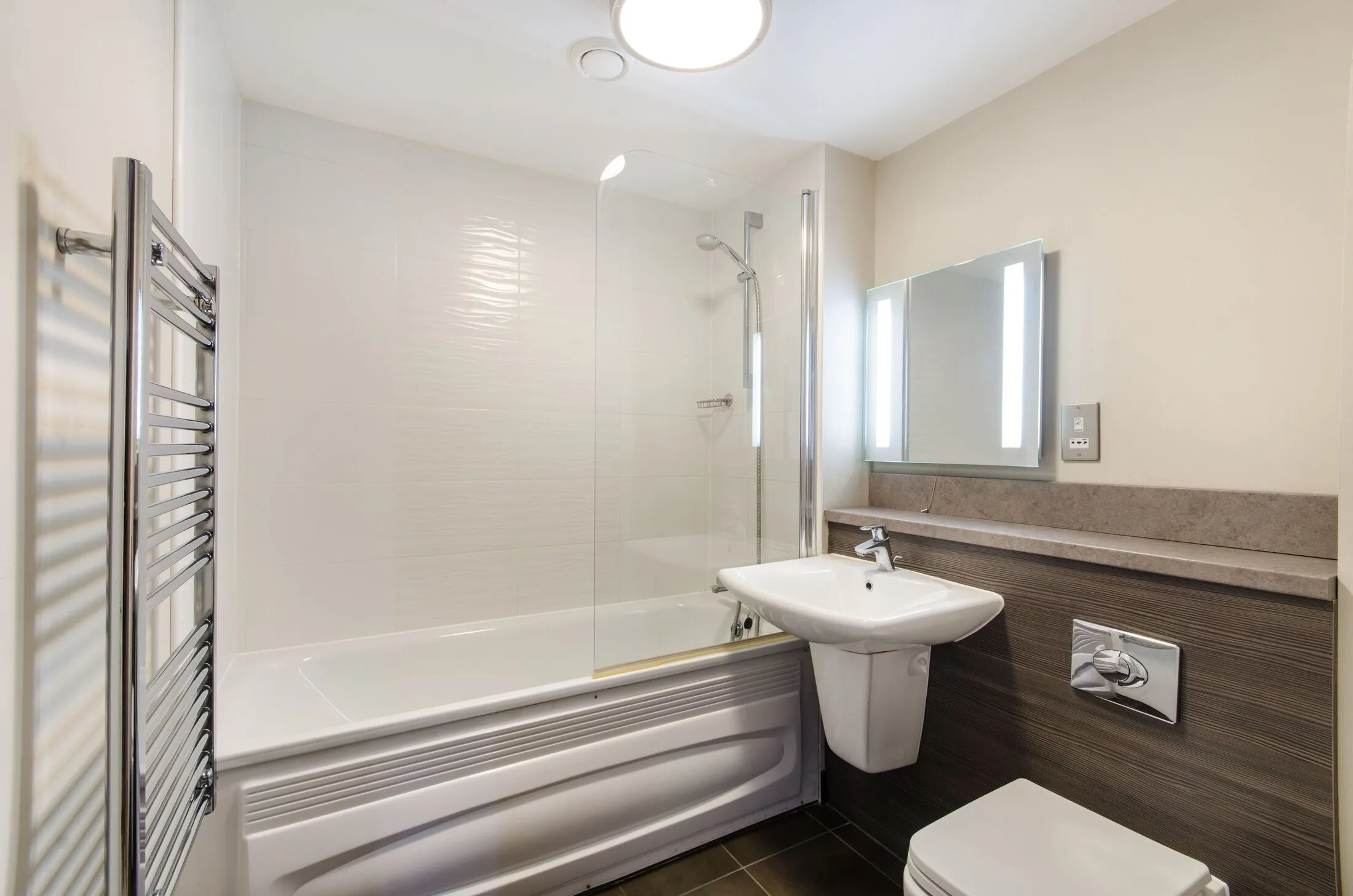 Flat Merrick Road in Greater London