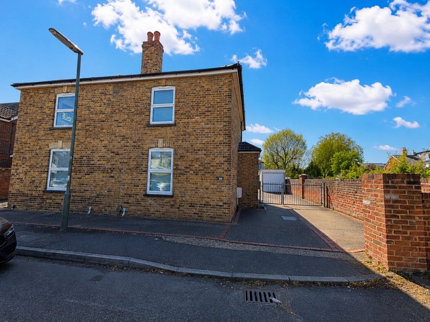 House King's Road in Borough of Runnymede