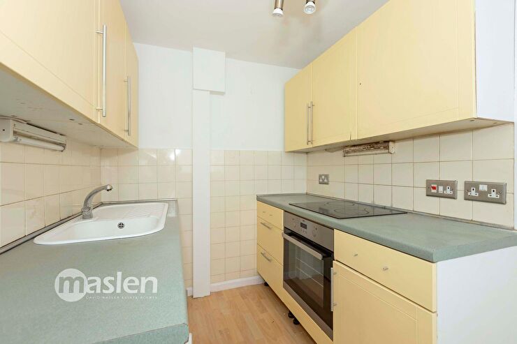 Flat Montpelier Street in Brighton