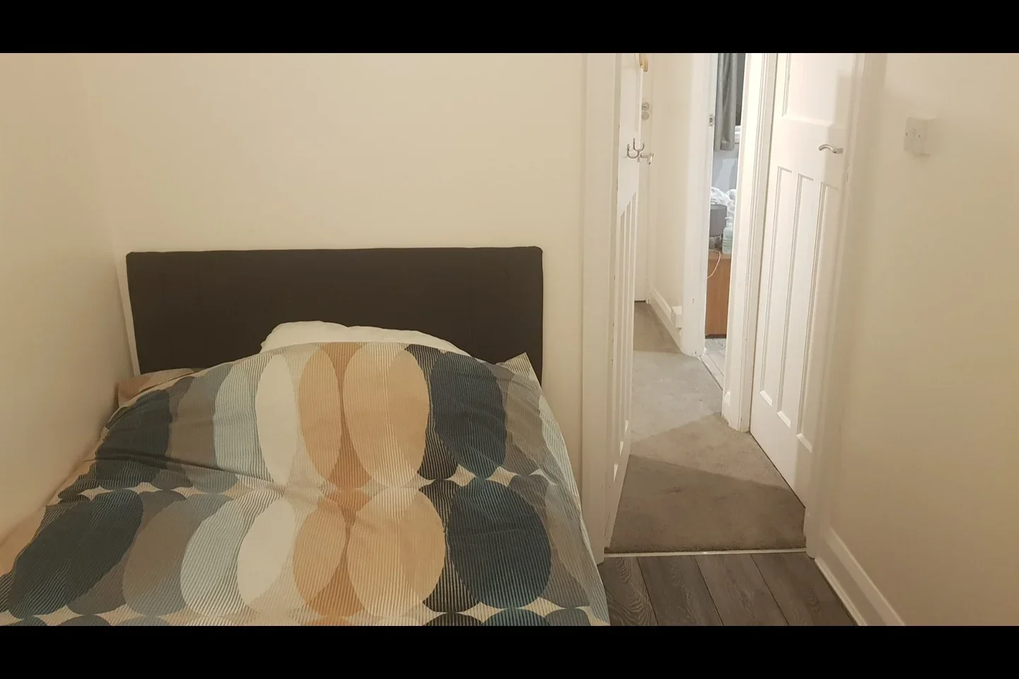 Room Beaulieu Drive in Greater London