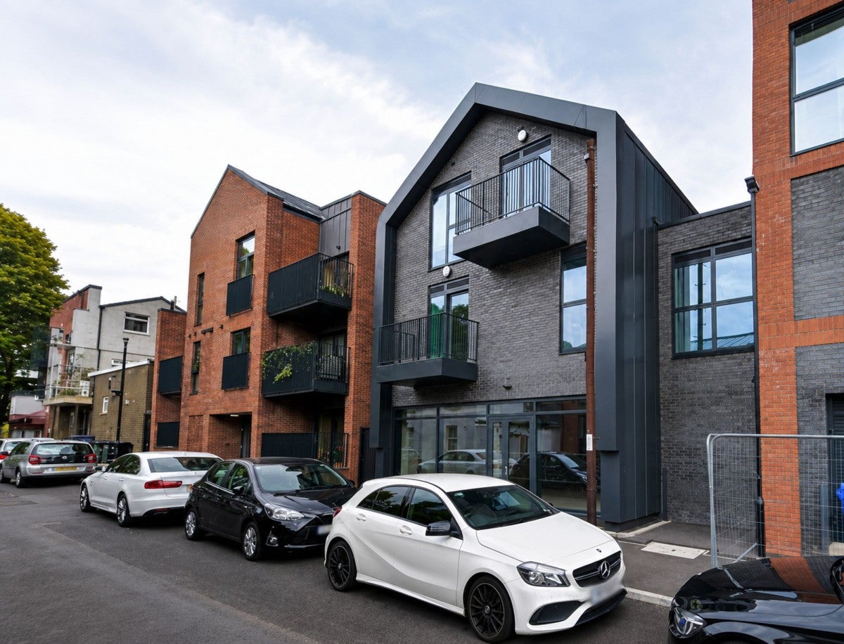Flat Baynton Road in Bristol