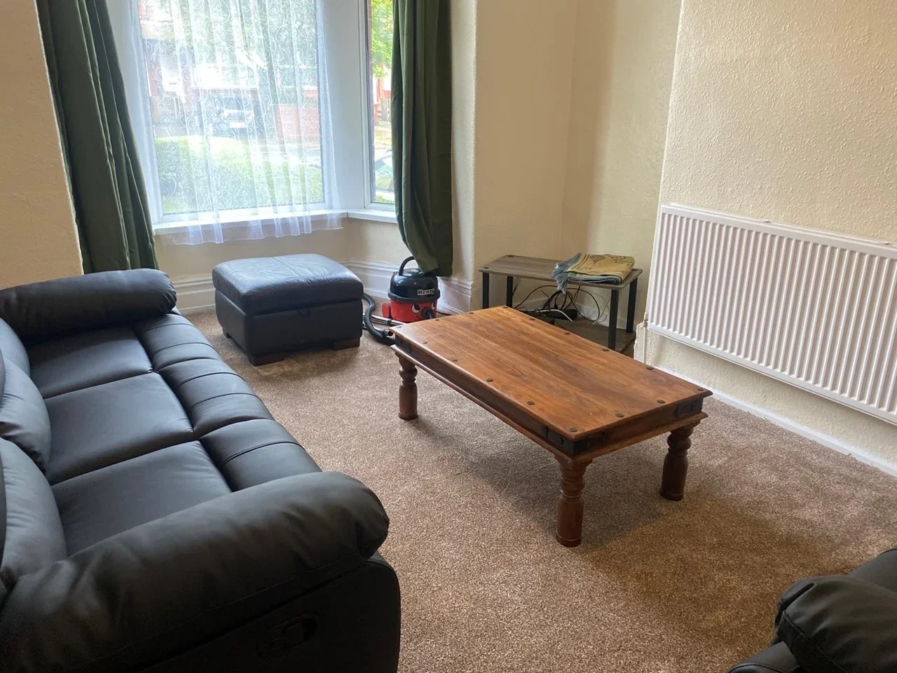 Room Clarendon Road in Tameside