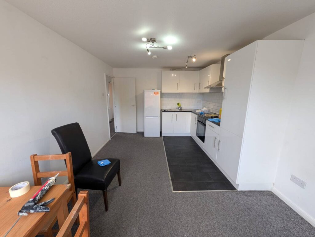 Flat Phillimore Gardens in Greater London