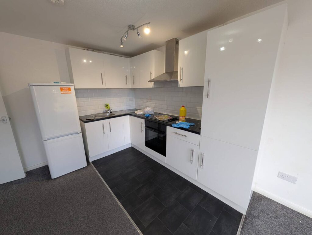 Flat Phillimore Gardens in Greater London