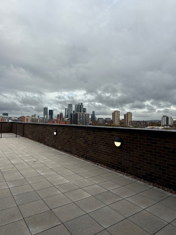 Flat Ordsall Lane in Salford
