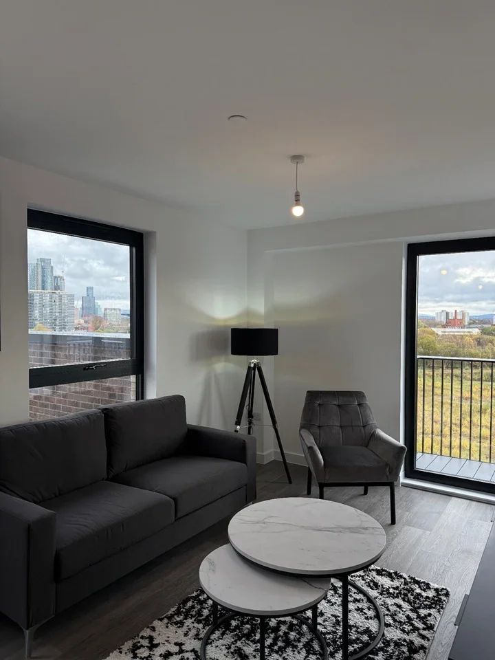 Flat Ordsall Lane in Salford