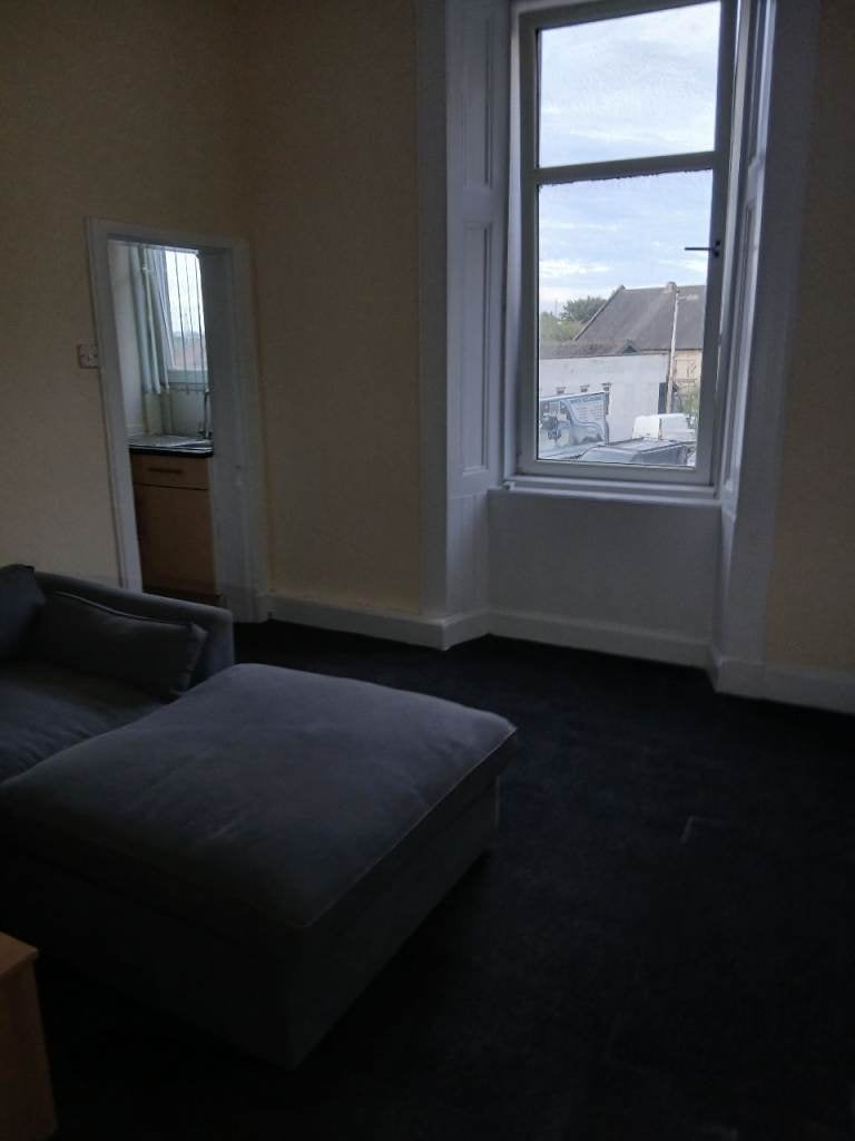 Flat Wardlaw Drive in Rutherglen