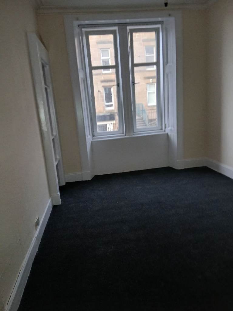 Flat Wardlaw Drive in Rutherglen