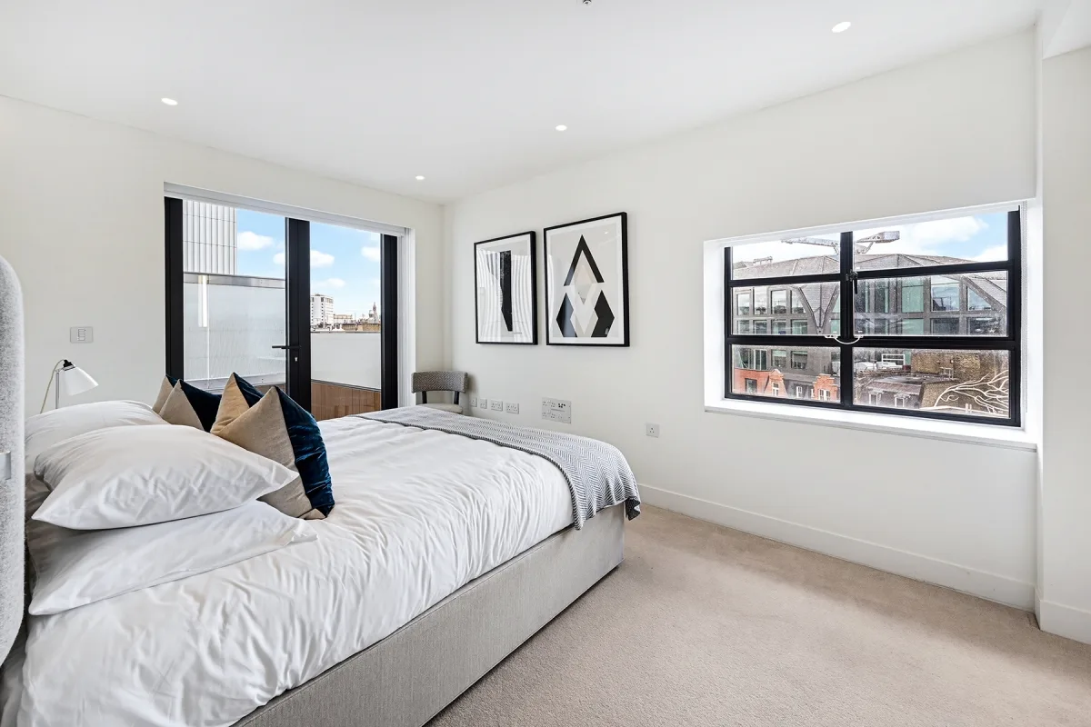 Flat Shaftesbury Avenue in City of Westminster