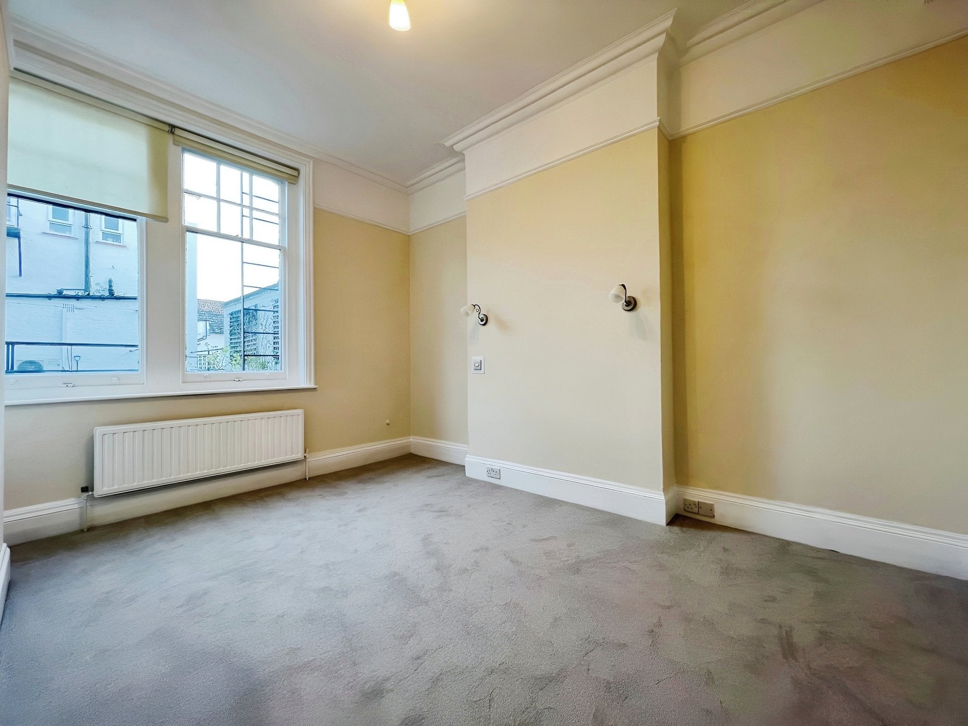 Flat Packhorse Road in Gerrards Cross