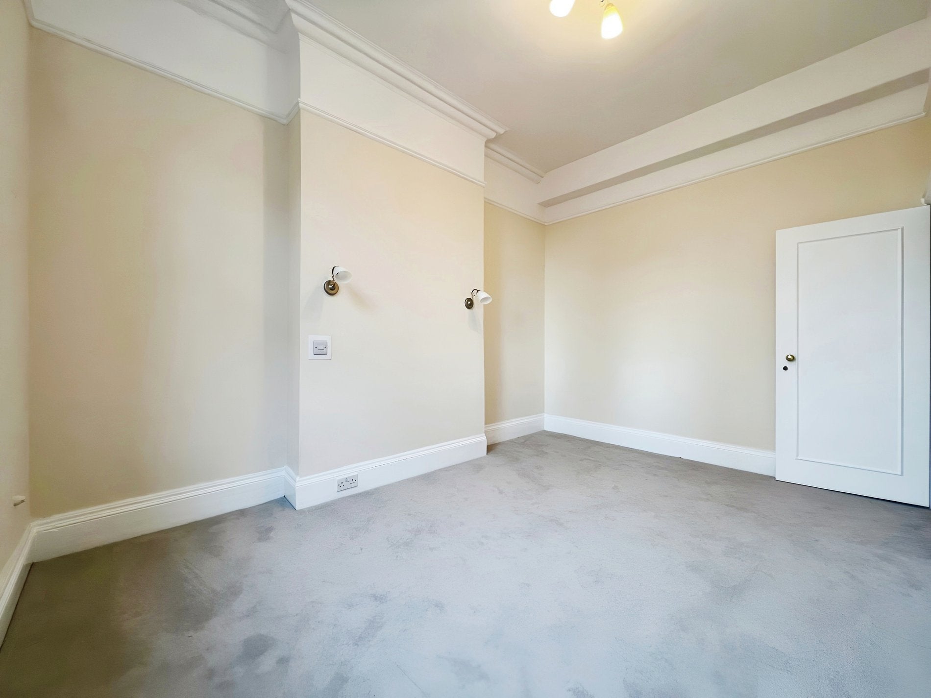 Flat Packhorse Road in Gerrards Cross