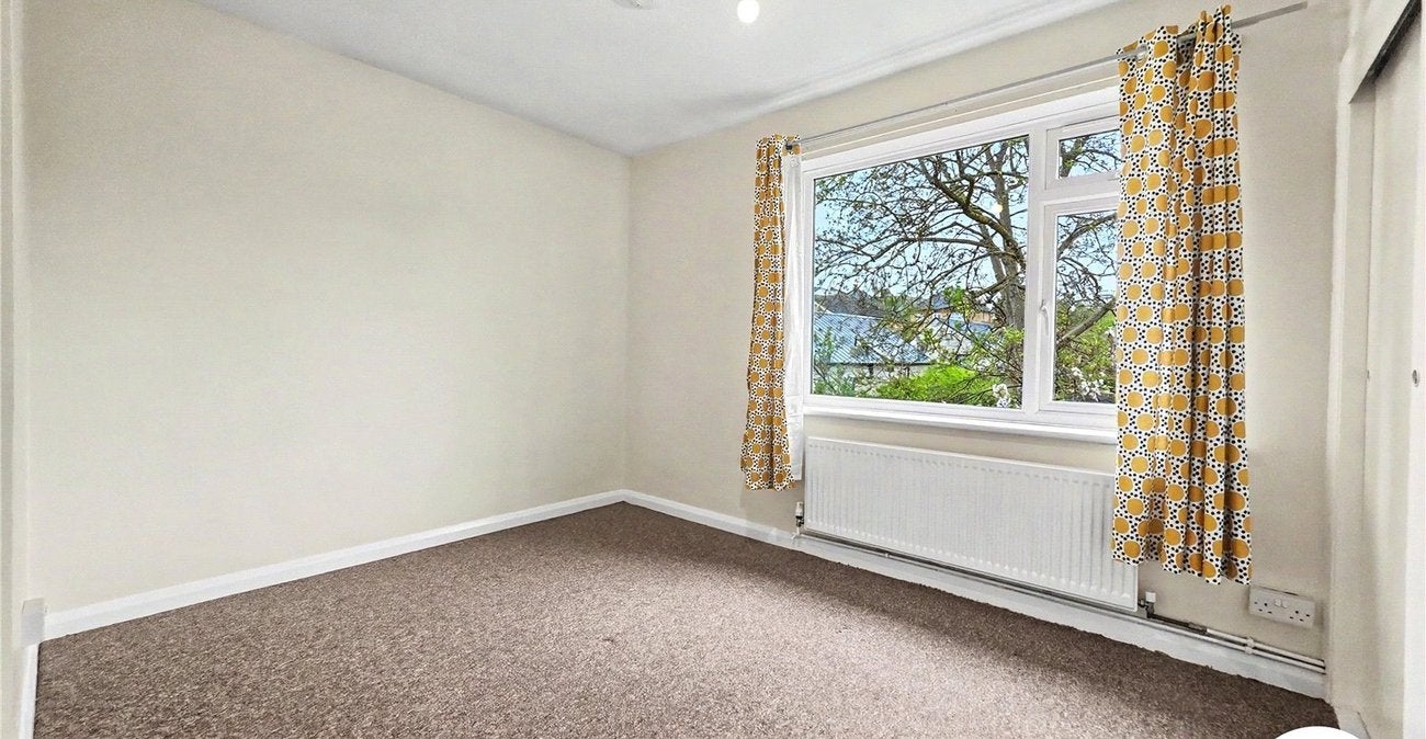 Flat Windfield Close in Greater London