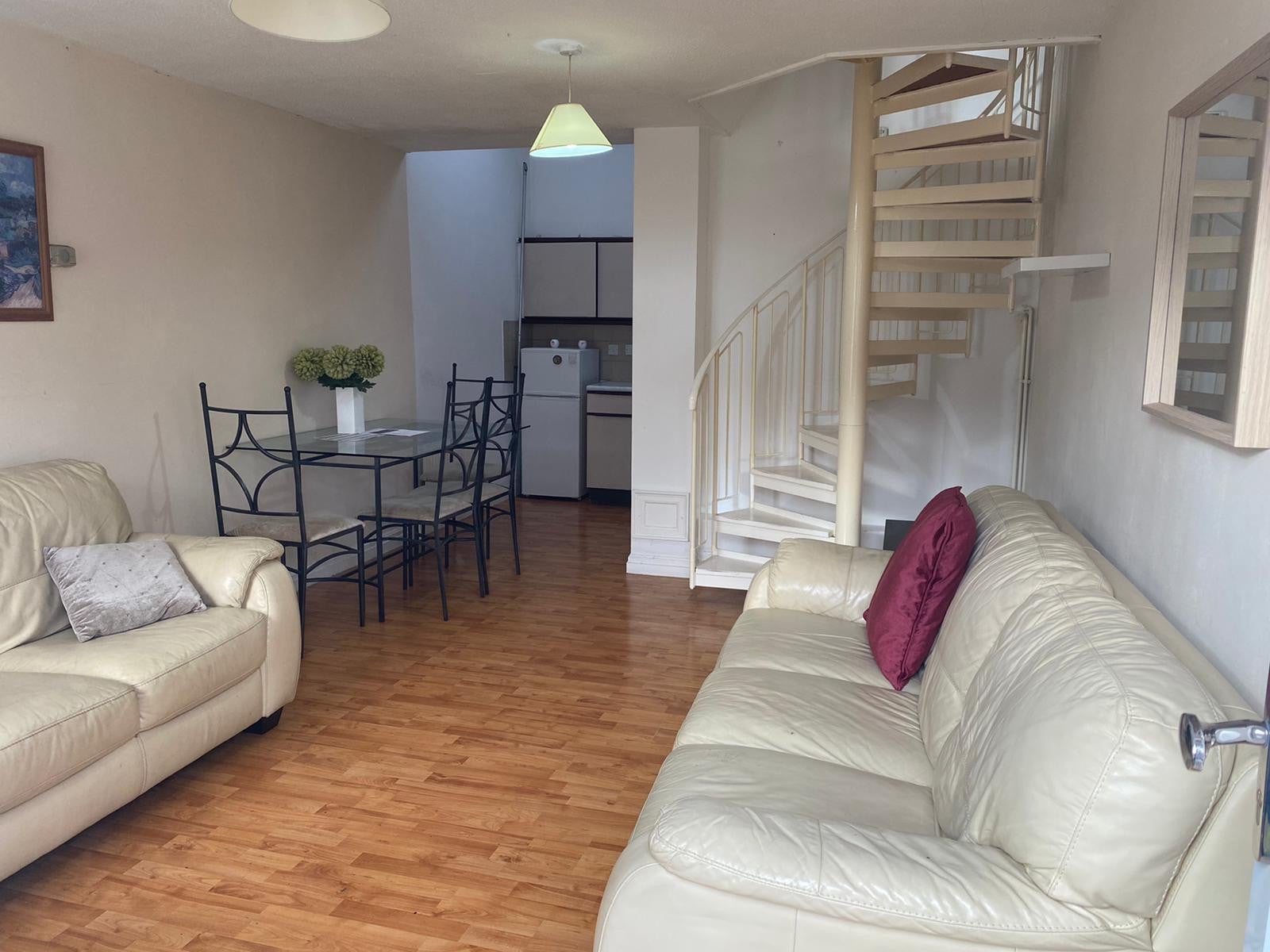 House Elgar Close in Greater London