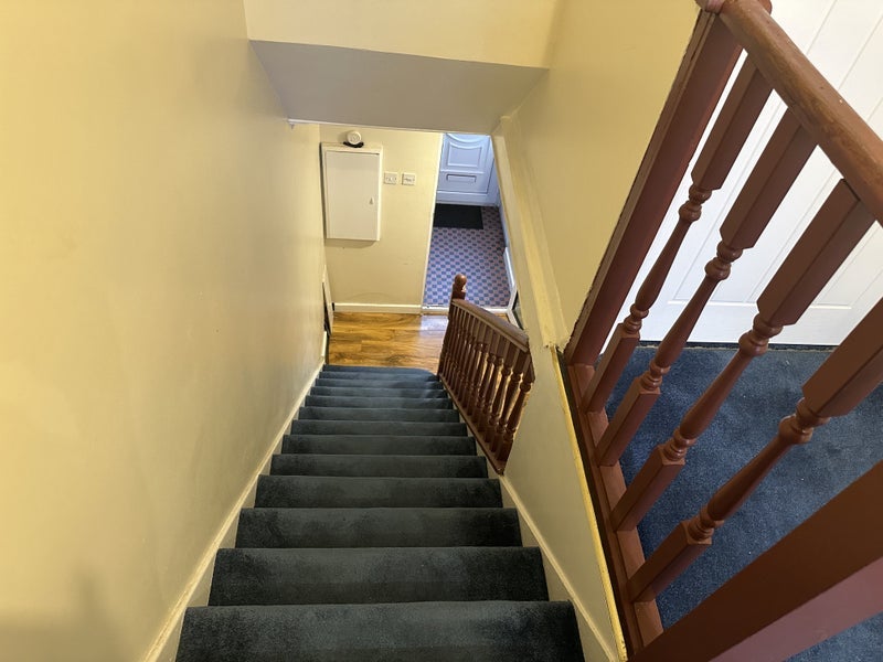 Room Moorside Road in Greater London