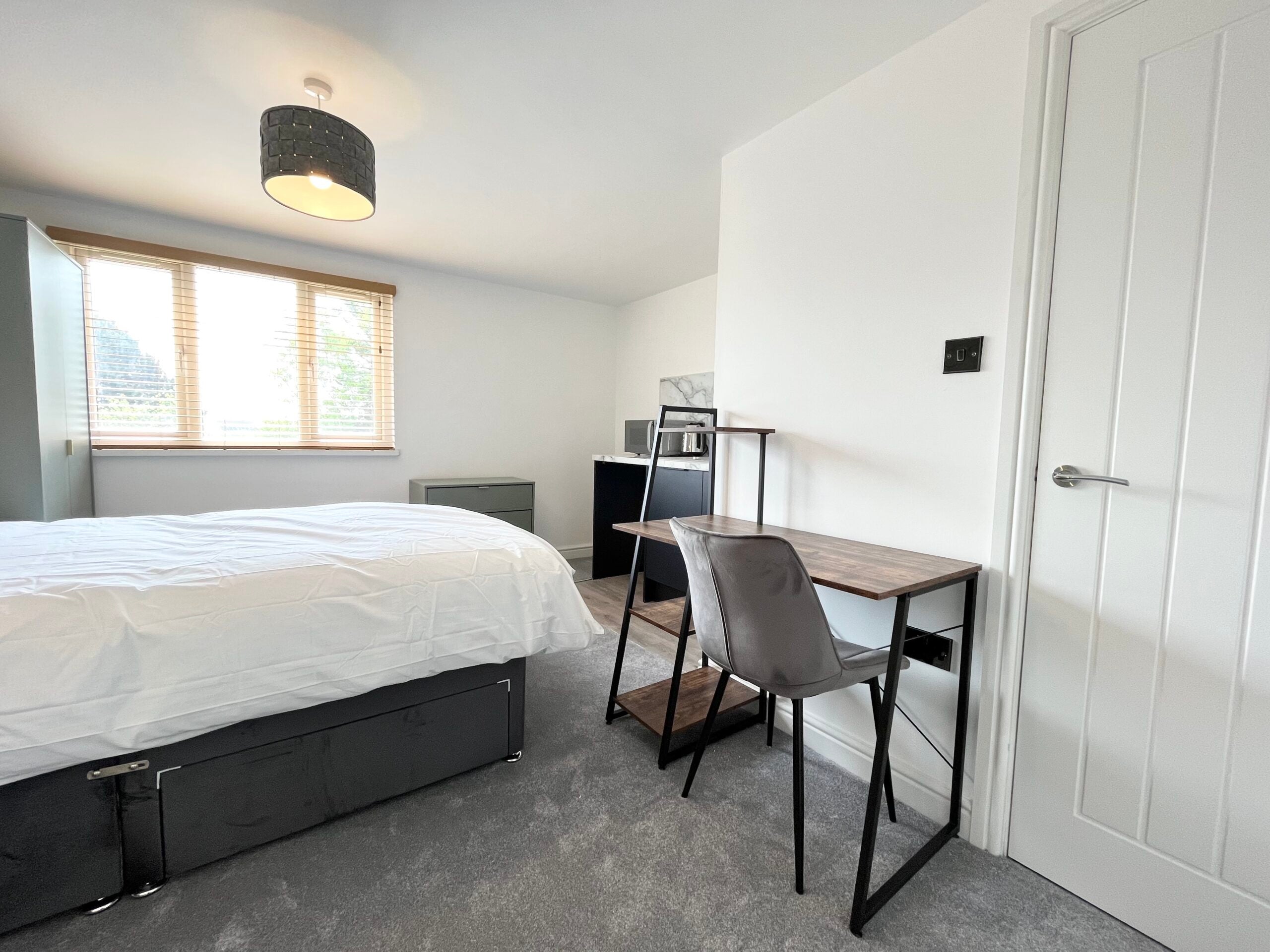 Room St Margarets Road in Peterborough