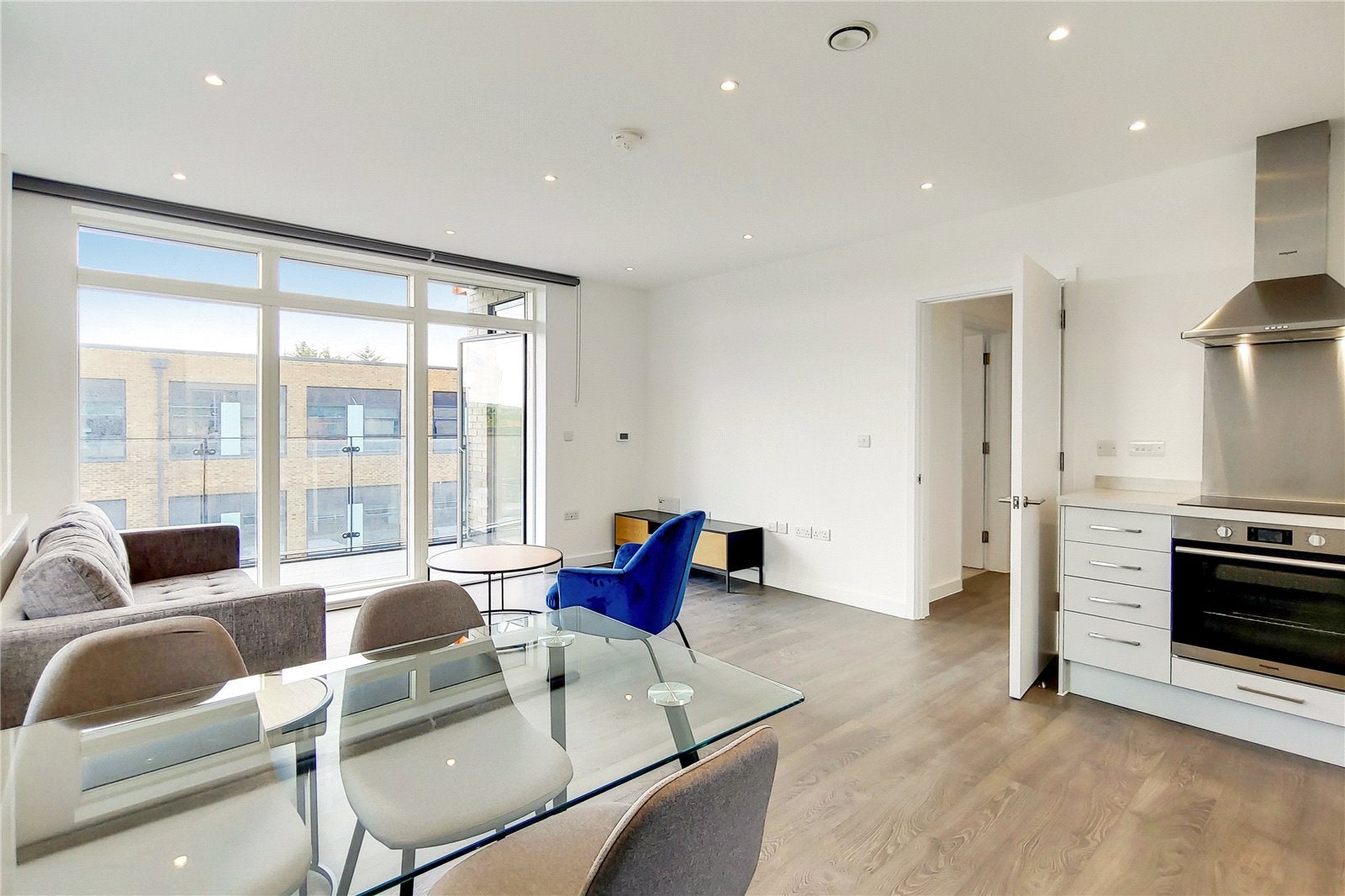Flat Purley Way in Greater London