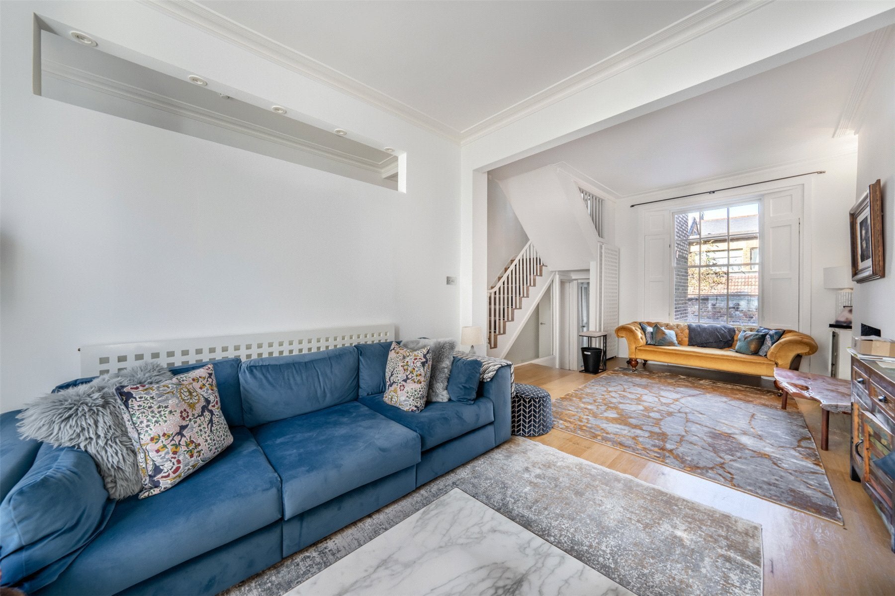 House Edis Street in Greater London