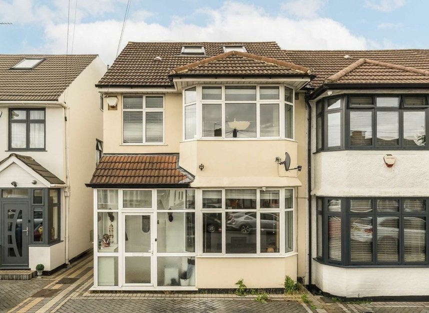 House Sandhurst Road in Greater London