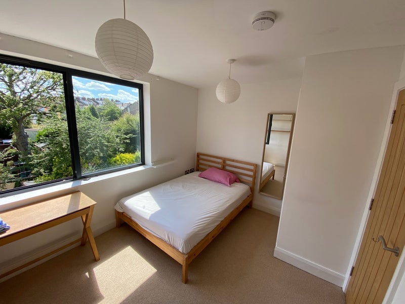 Room Coronation Road in Bristol