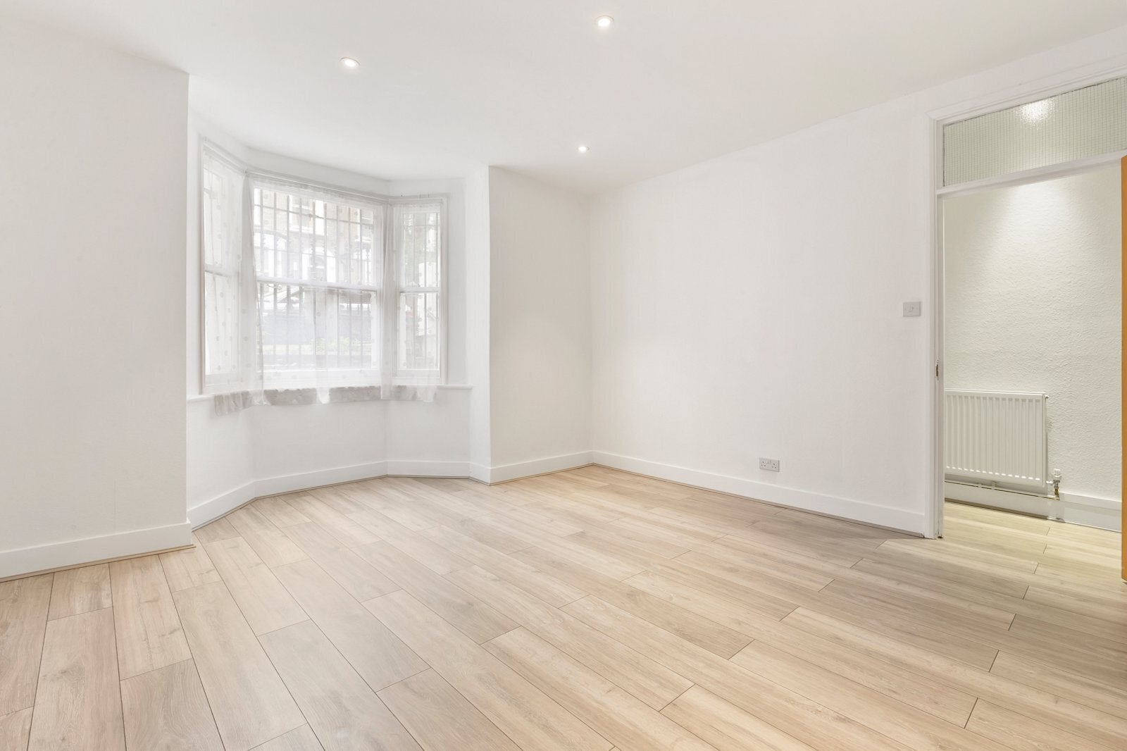 Flat Grosvenor Avenue in Greater London