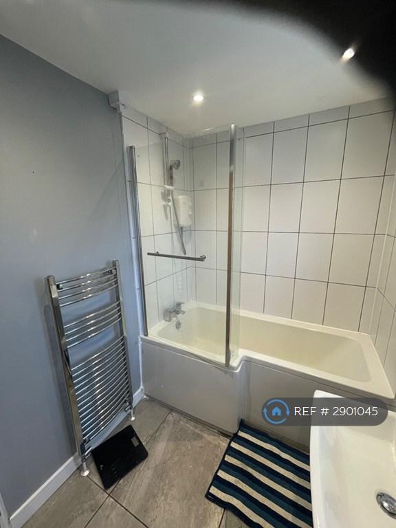 Room Exmoor Close in Chelmsford