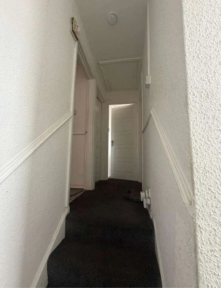 Flat West End Lane in Greater London