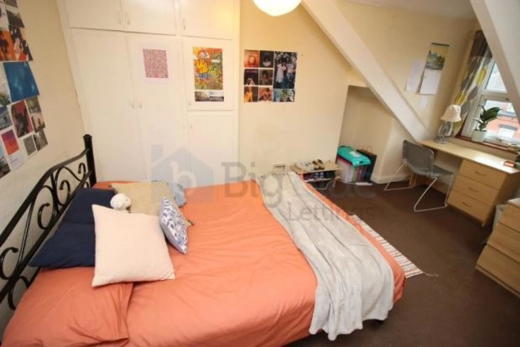 Flat Brudenell Street in Leeds