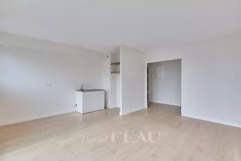 Appartement Rue Pajol à Paris