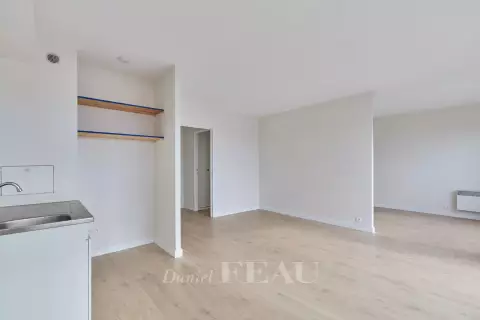 Appartement Rue Pajol à Paris