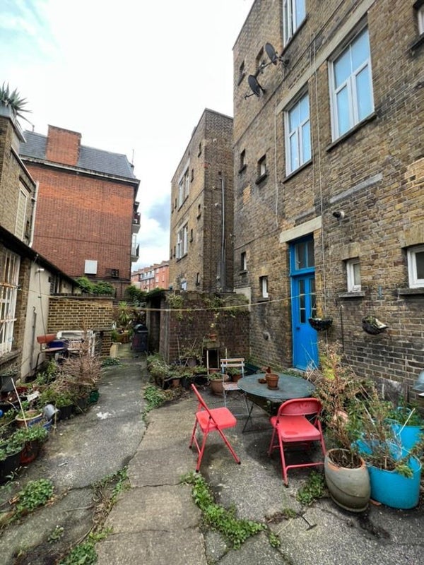 Room Camberwell Green in Greater London