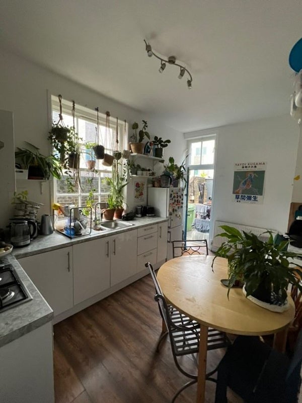 Room Camberwell Green in Greater London