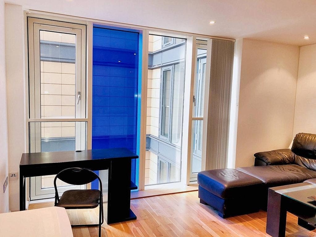 Flat Millharbour in Greater London