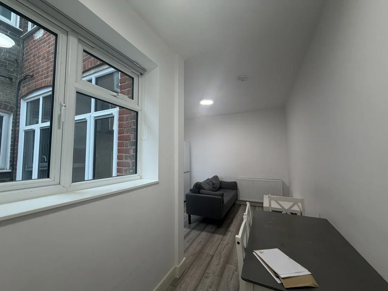Flat Golders Way in Greater London