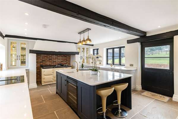 House B1037 in East Hertfordshire